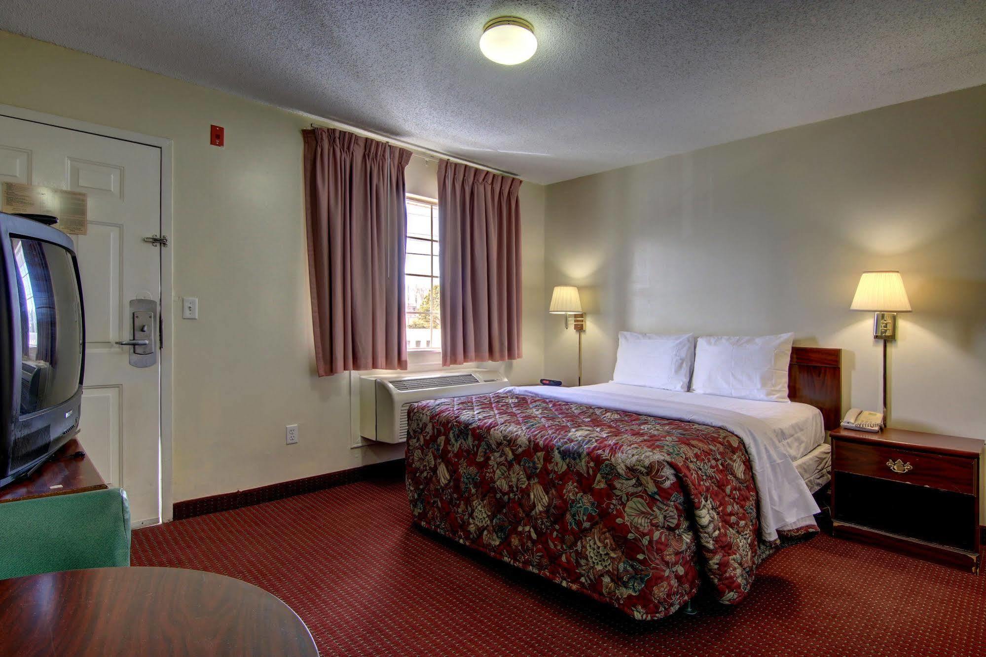 Intown Suites Extended Stay Atlanta Ga - 스와니 외부 사진